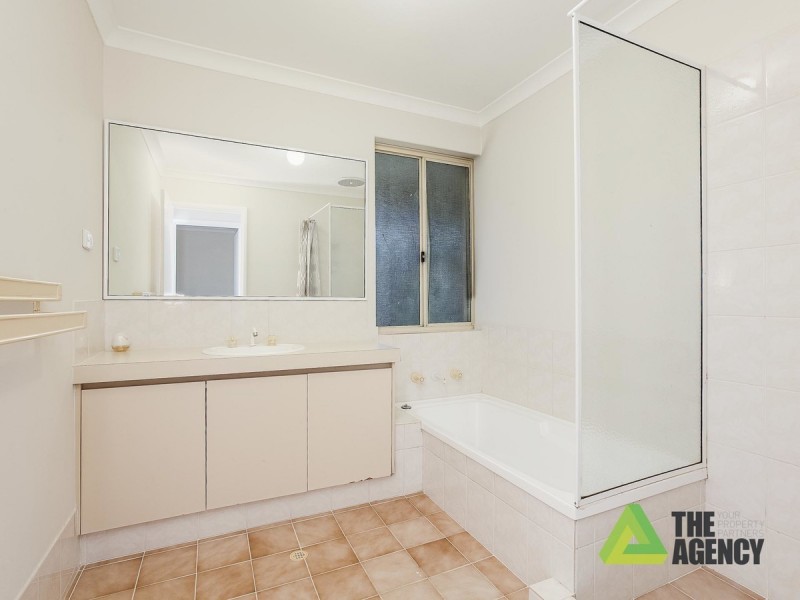 20 Muntries Place, Halls Head WA 6210