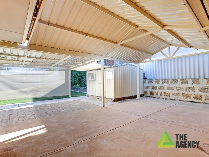 20 Muntries Place, Halls Head WA 6210