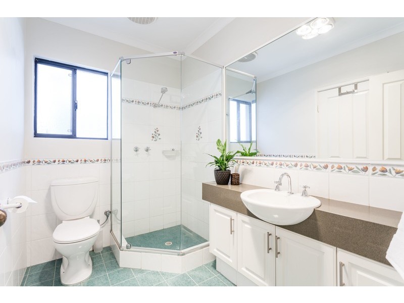 6 Kirkby Ridge, Salter Point WA 6152