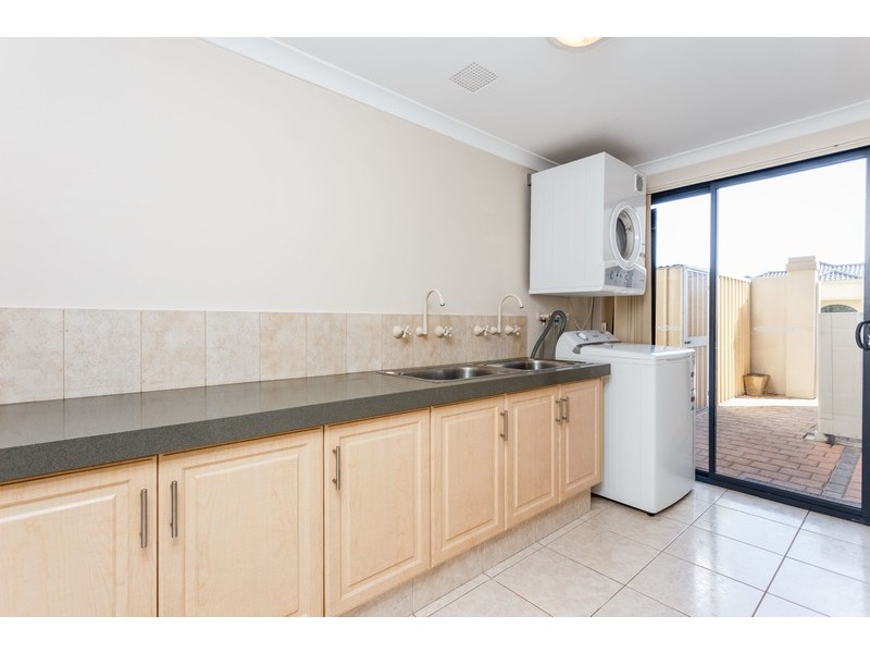 6 Kirkby Ridge, Salter Point WA 6152