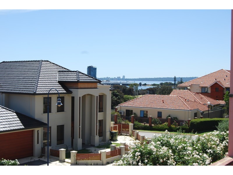 6 Kirkby Ridge, Salter Point WA 6152