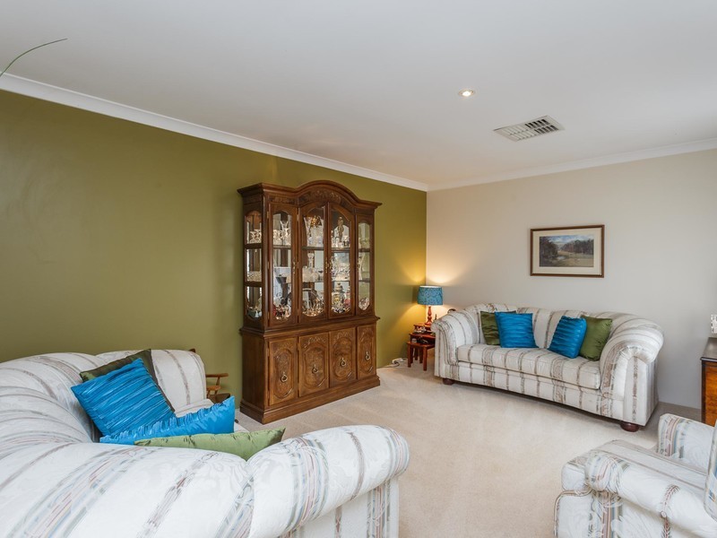 16 Allendale Entrance, North Lake WA 6163