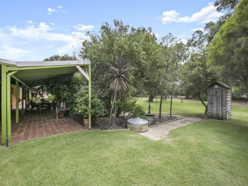 37 Wolfe Road, Oakford WA 6121