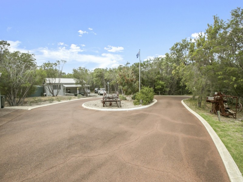 37 Wolfe Road, Oakford WA 6121