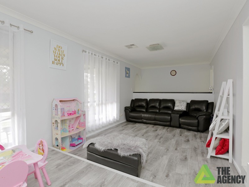 21 Battersea Road, Canning Vale WA 6155