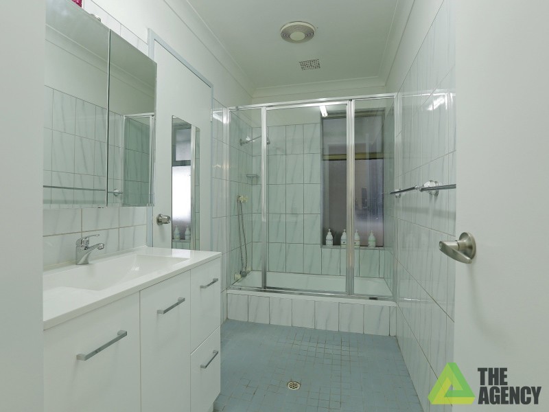 21 Battersea Road, Canning Vale WA 6155