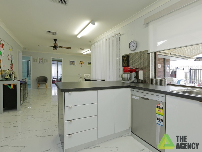 21 Battersea Road, Canning Vale WA 6155