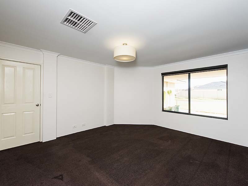 5 Yonga Way, South Guildford WA 6055