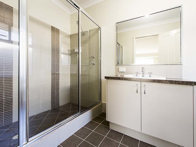 5 Yonga Way, South Guildford WA 6055