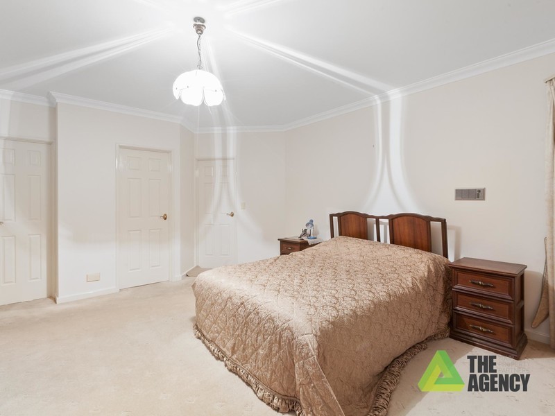 25 Houghton Way, Winthrop WA 6150