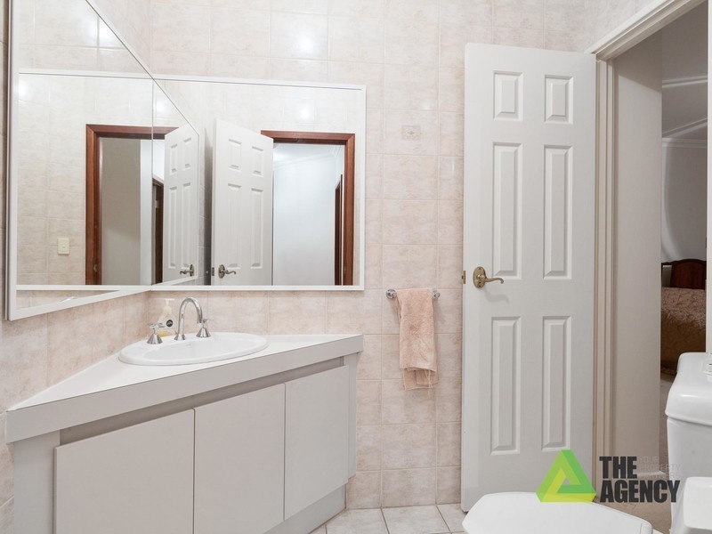 25 Houghton Way, Winthrop WA 6150