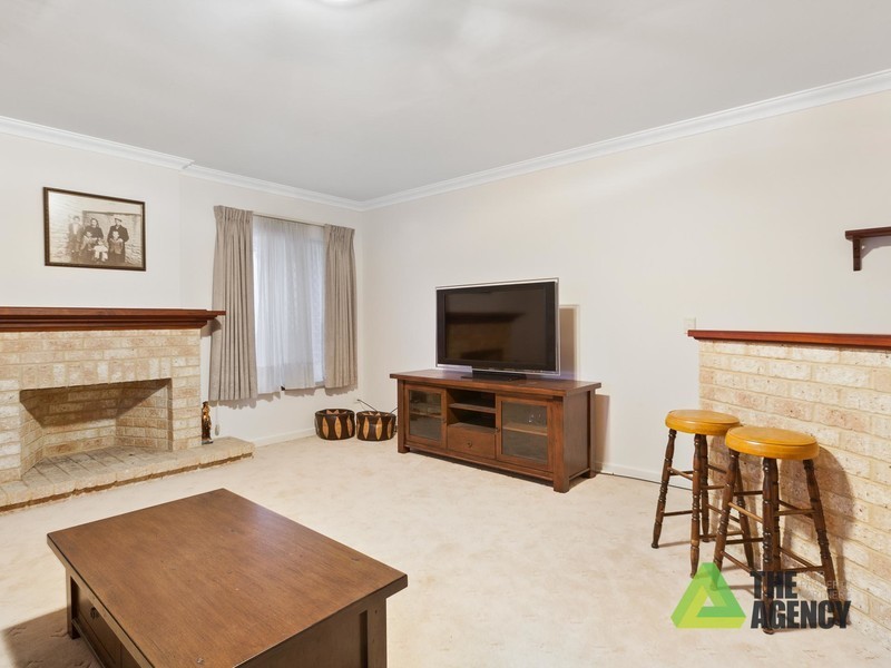 25 Houghton Way, Winthrop WA 6150