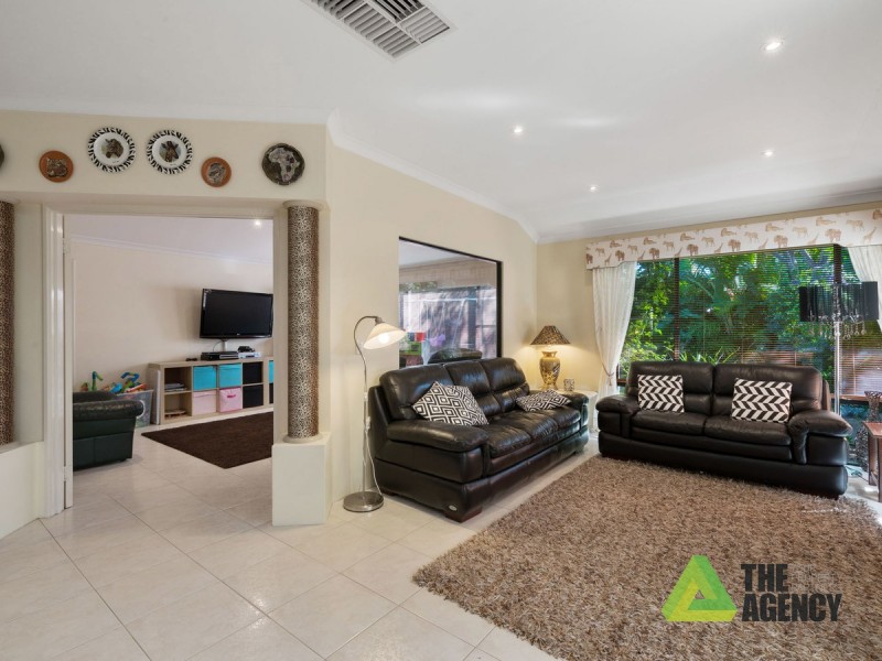 6 Taranto Way, Ellenbrook WA 6069