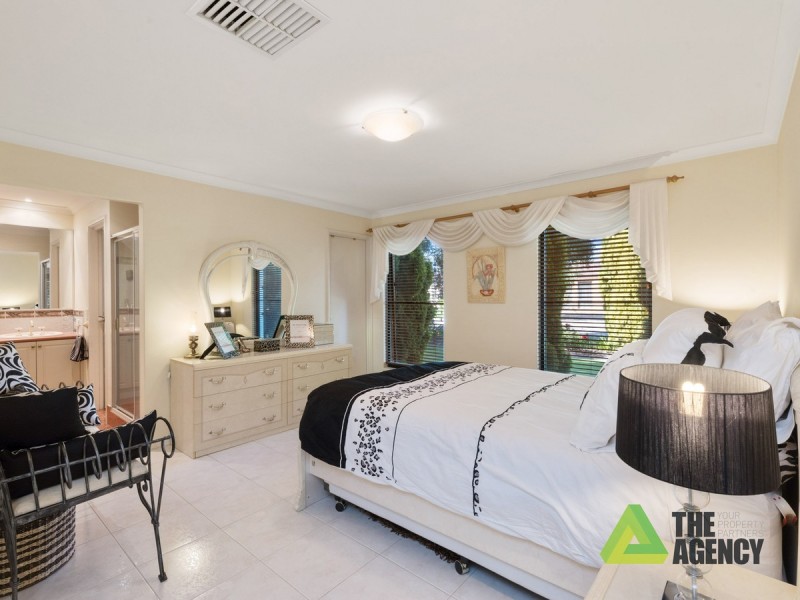 6 Taranto Way, Ellenbrook WA 6069