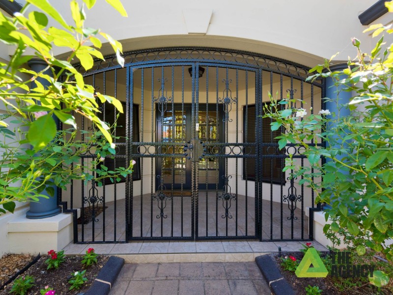 6 Taranto Way, Ellenbrook WA 6069