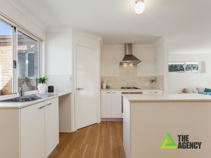 1/22 Kwella Entrance, Greenfields WA 6210
