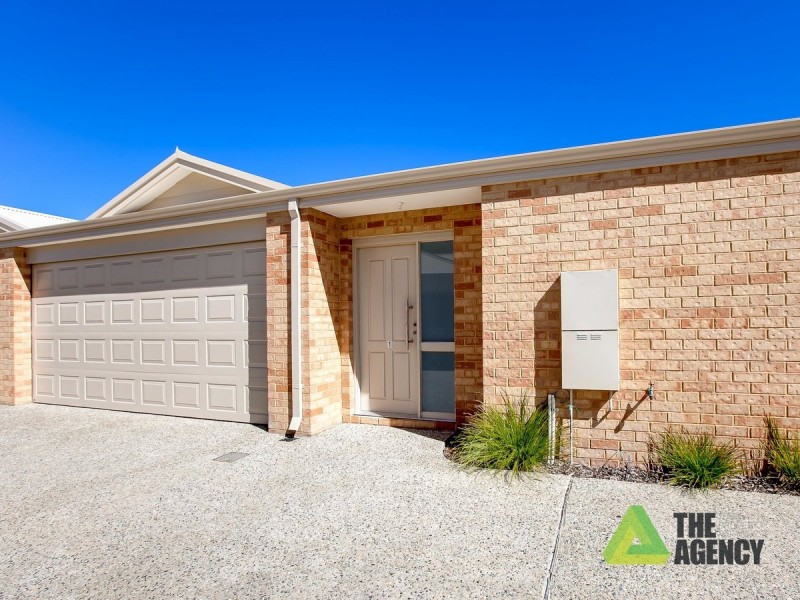 1/22 Kwella Entrance, Greenfields WA 6210