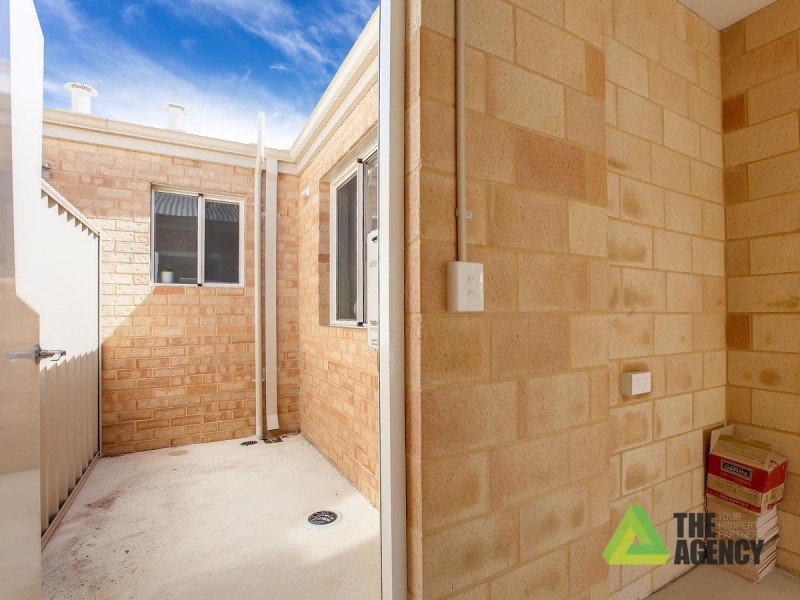 1/22 Kwella Entrance, Greenfields WA 6210