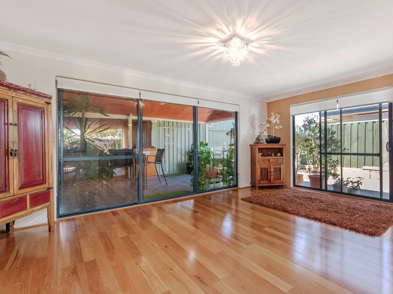 230 Peelwood Parade, Halls Head WA 6210