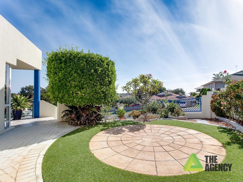 2 Ironbark Place, Halls Head WA 6210