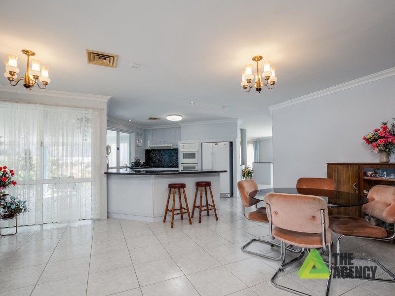 2 Ironbark Place, Halls Head WA 6210