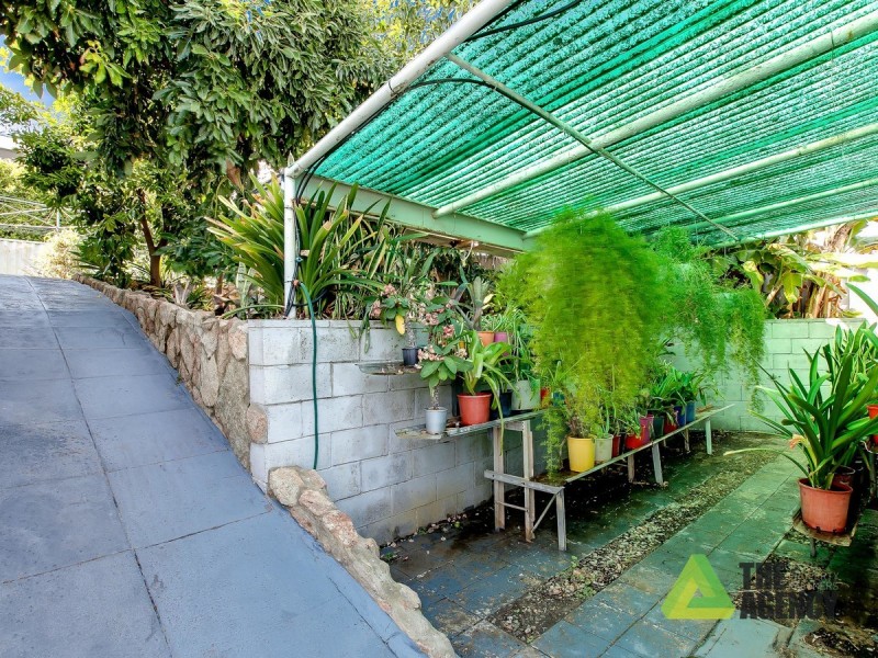 2 Ironbark Place, Halls Head WA 6210