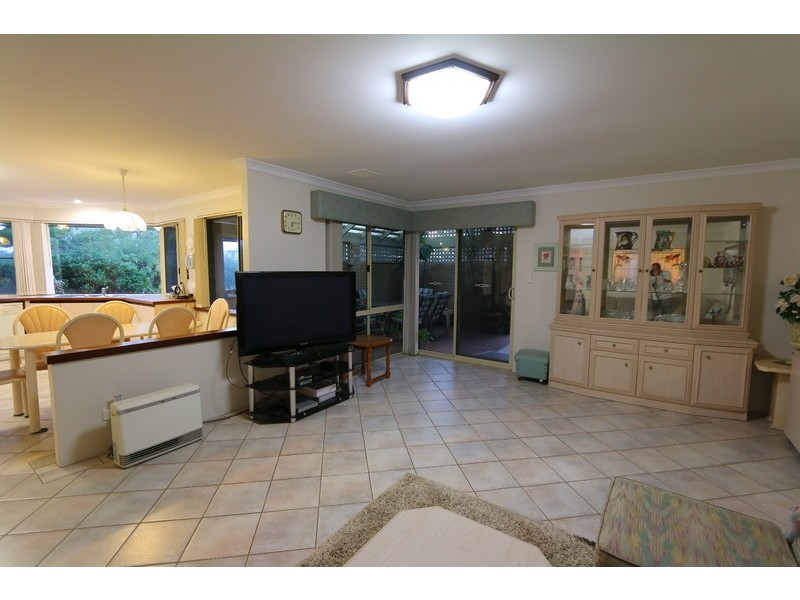 1 Bonito Place, Golden Bay WA 6174