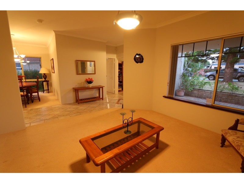 1 Bonito Place, Golden Bay WA 6174