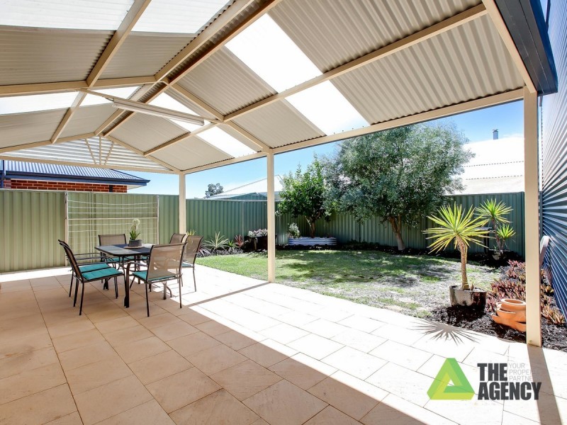 4 Jimjam Crescent, Ravenswood WA 6208