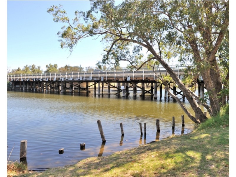 4 Jimjam Crescent, Ravenswood WA 6208