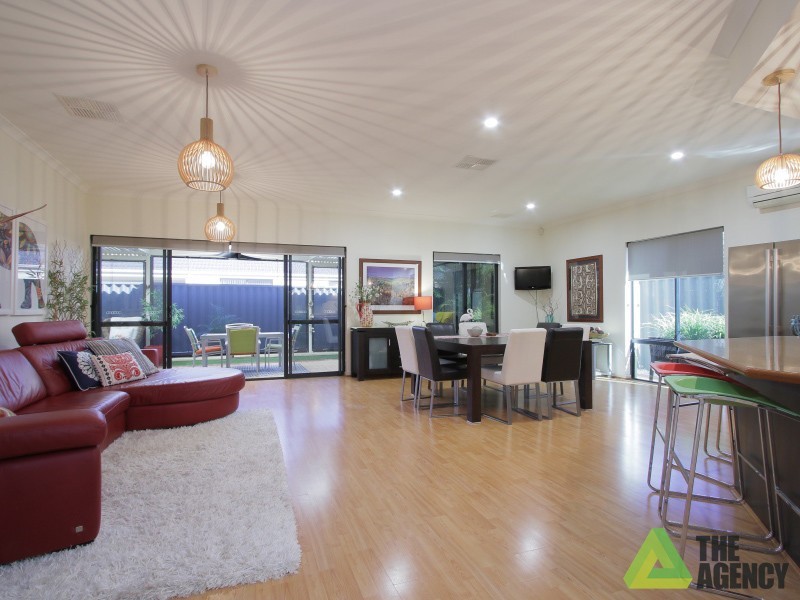 11 St Albans Promenade, Canning Vale WA 6155