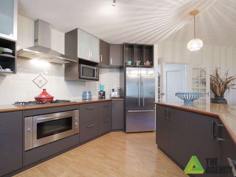 11 St Albans Promenade, Canning Vale WA 6155