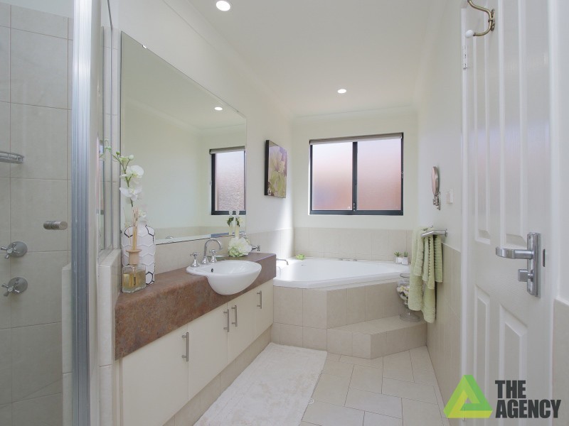 11 St Albans Promenade, Canning Vale WA 6155