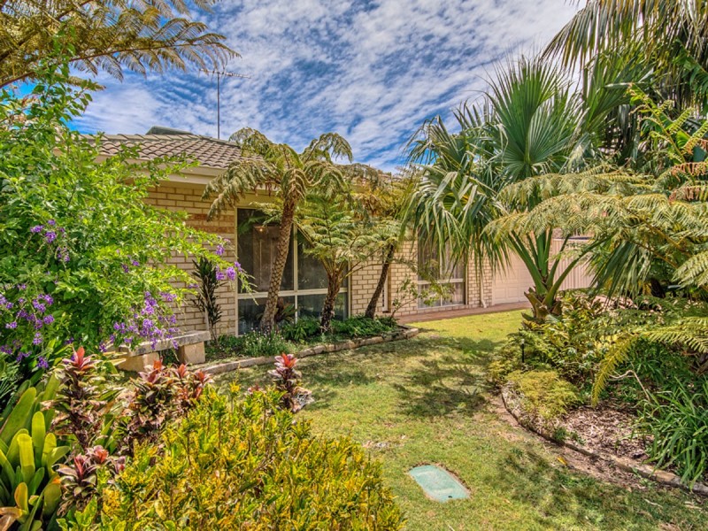 12 Manya Close, Greenfields WA 6210