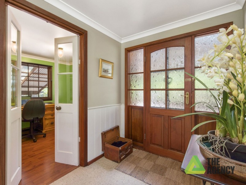 25 Benowa Drive, Glen Forrest WA 6071