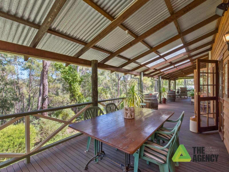 25 Benowa Drive, Glen Forrest WA 6071