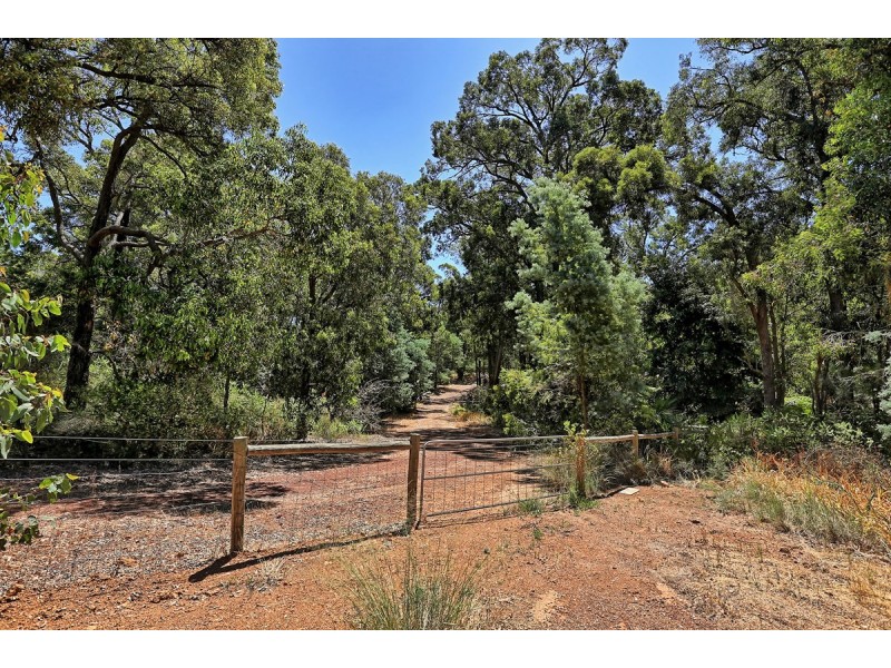 66 Narbethong Road, Bedfordale WA 6112