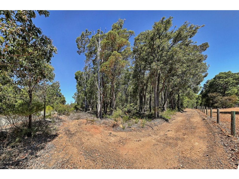 66 Narbethong Road, Bedfordale WA 6112