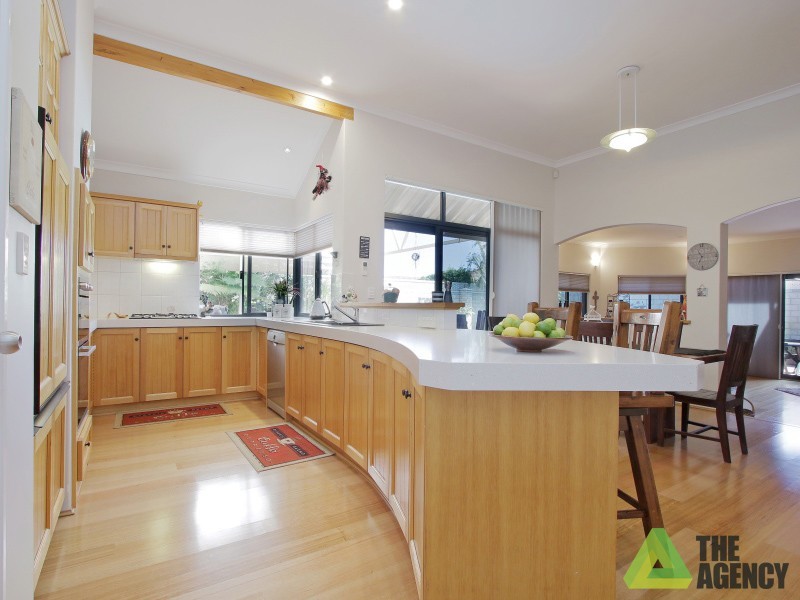 172 Southacre Drive, Canning Vale WA 6155