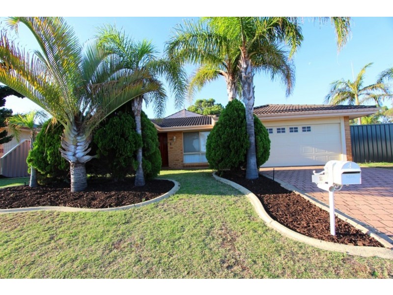 2 Wintersweet Place, Halls Head WA 6210
