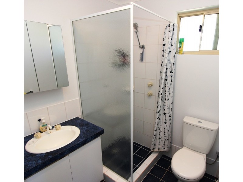 2 Wintersweet Place, Halls Head WA 6210