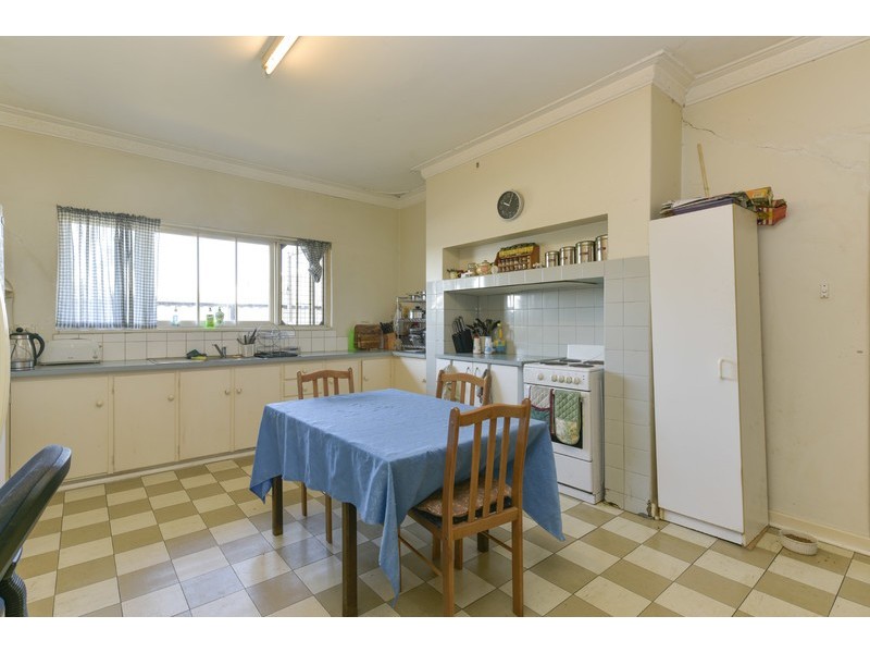 25 McCowan Street, Kenwick WA 6107