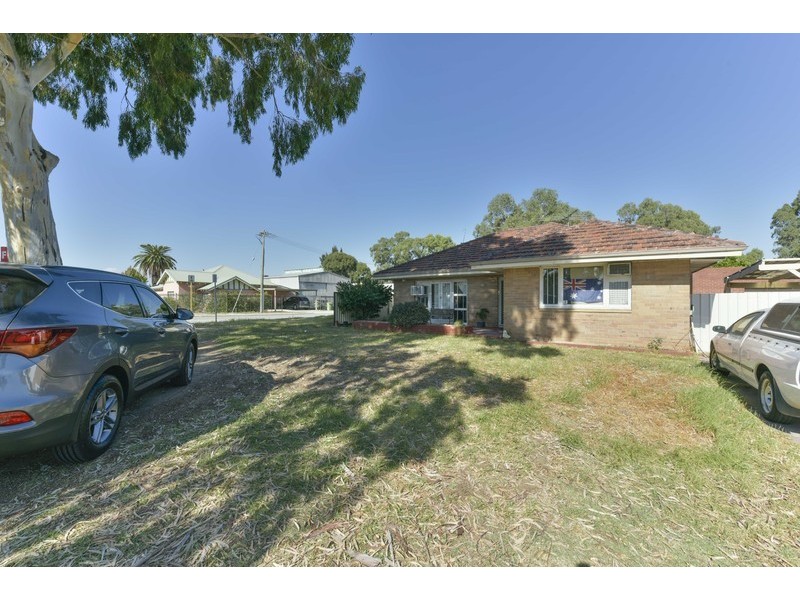 25 McCowan Street, Kenwick WA 6107