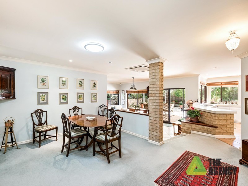 32 Benbullen Road, Kalamunda WA 6076