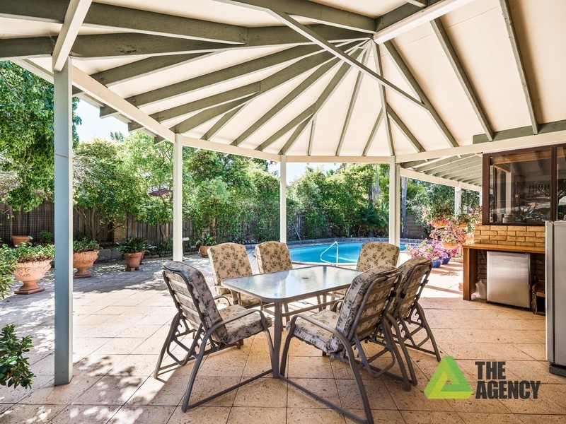 32 Benbullen Road, Kalamunda WA 6076