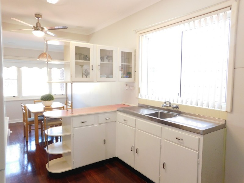 161 Kitchener Road, Alfred Cove WA 6154