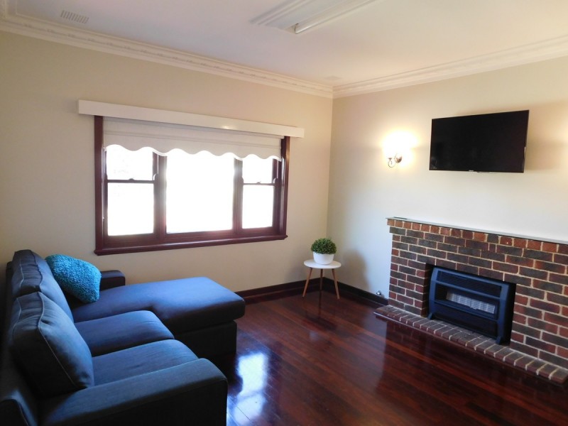 161 Kitchener Road, Alfred Cove WA 6154