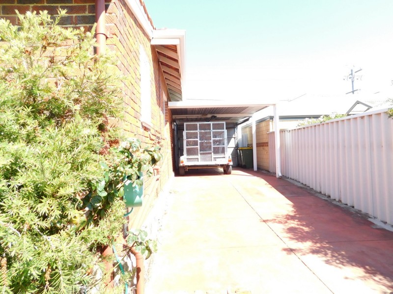 161 Kitchener Road, Alfred Cove WA 6154