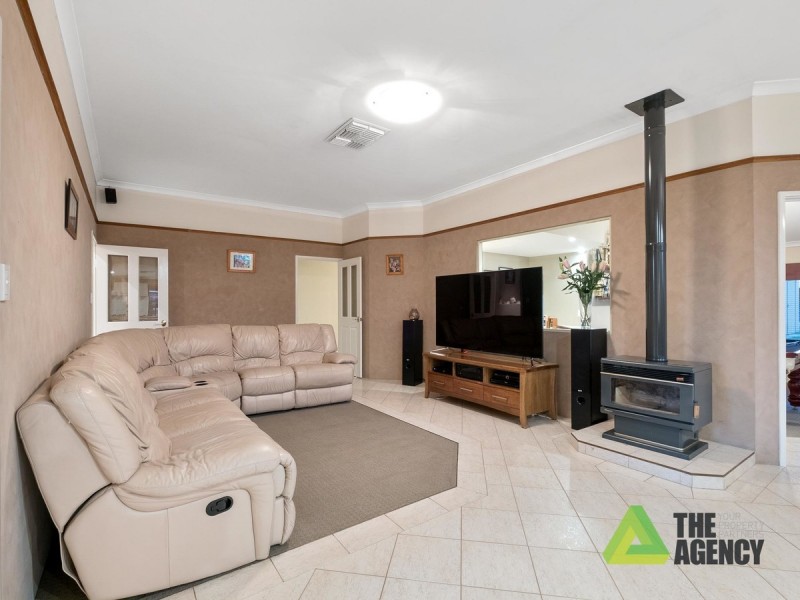 44 Riverdale Road, Helena Valley WA 6056