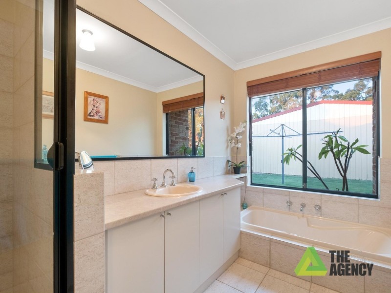 44 Riverdale Road, Helena Valley WA 6056